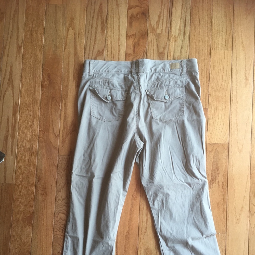 5/15🔥🔥🔥Bandolino Capris - Picture 2 of 3